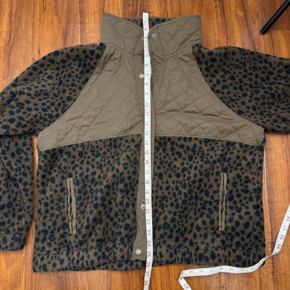 Abercrombie And Fitch Leopard Deep Pile Snap Button Jacket Size XL - Picture 9 of 10
